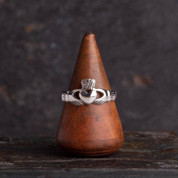 Silver Claddagh Ring - Royal Mile Silver