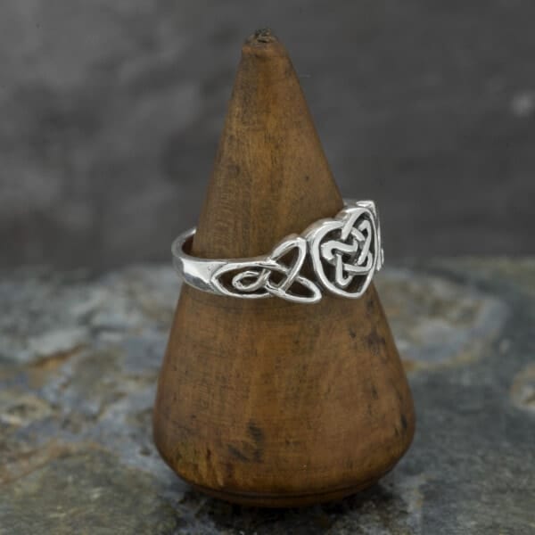 Royal Mile Silver - Celtic heart silver ring