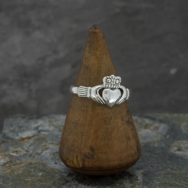 Royal Mile Silver - claddagh ring sterling silver