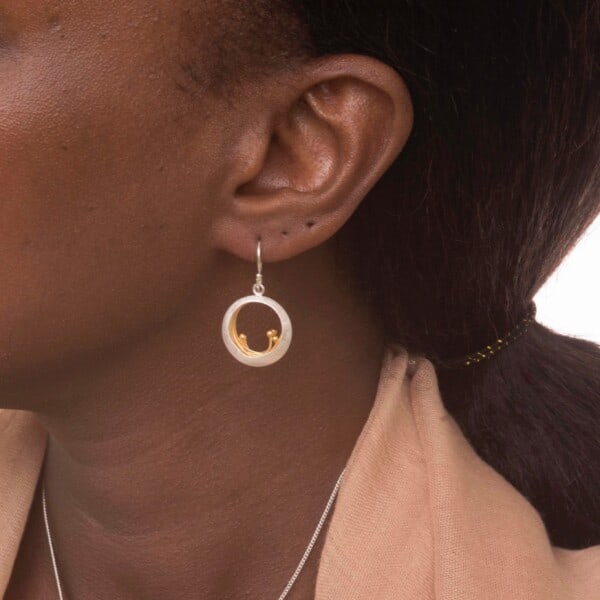Royal Mile Silver - hand crafted brushed sterling silver ocean wave earrings with 18ct gold