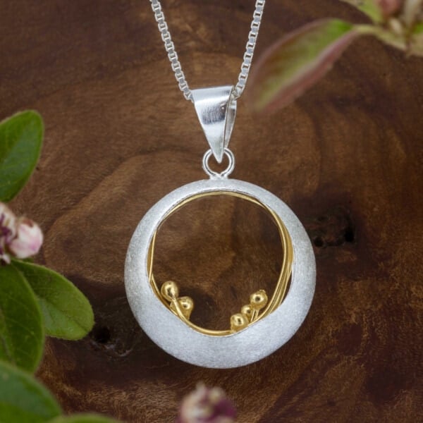 Royal Mile Silver - hand crafted brushed sterling silver ocean wave pendant with 18ct gold