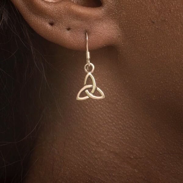 Royal Mile Silver - silver triquetra earring