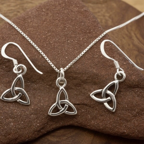 Royal Mile Silver - silver triquetra earrings & pendant