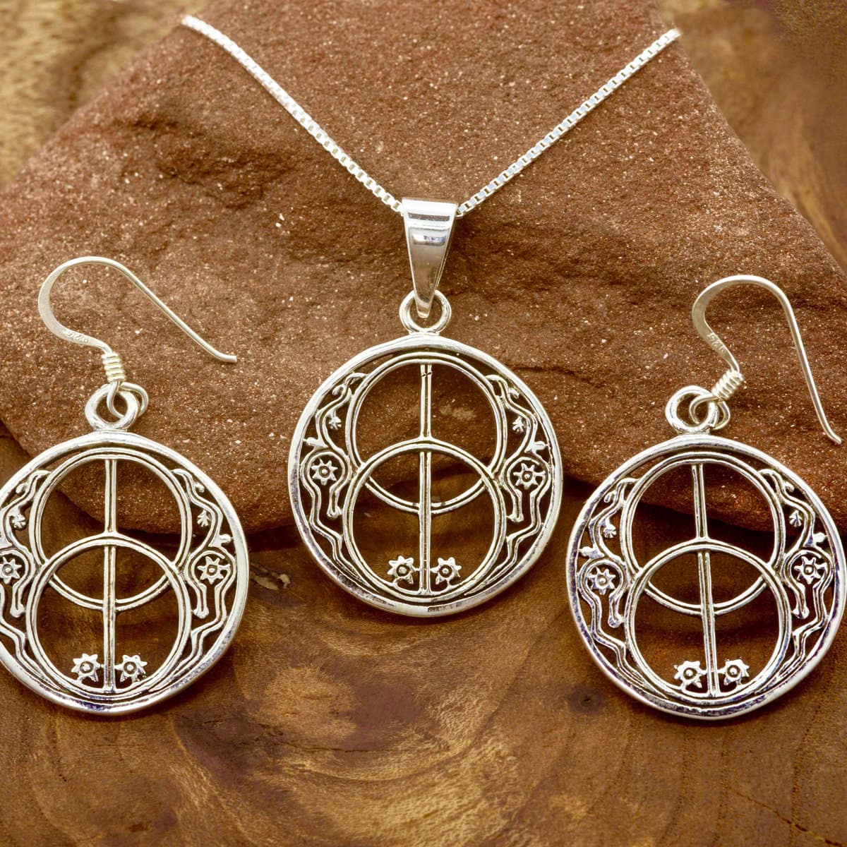 Royal Mile Silver - Vesica Piscis Silver Earrings & Pendant