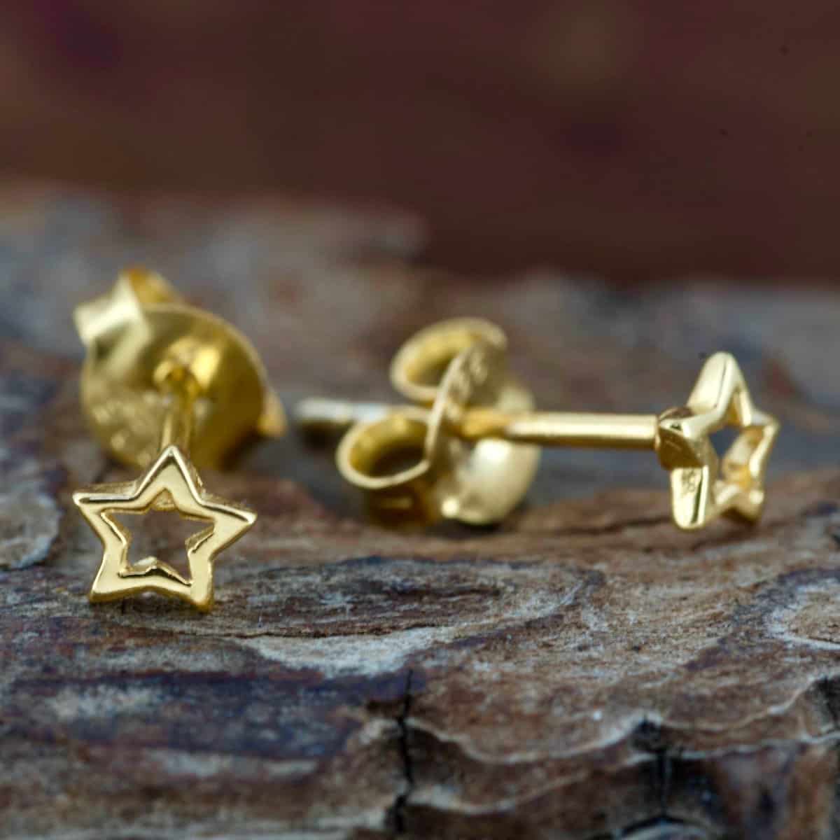 Royal Mile Silver - wee open star stud