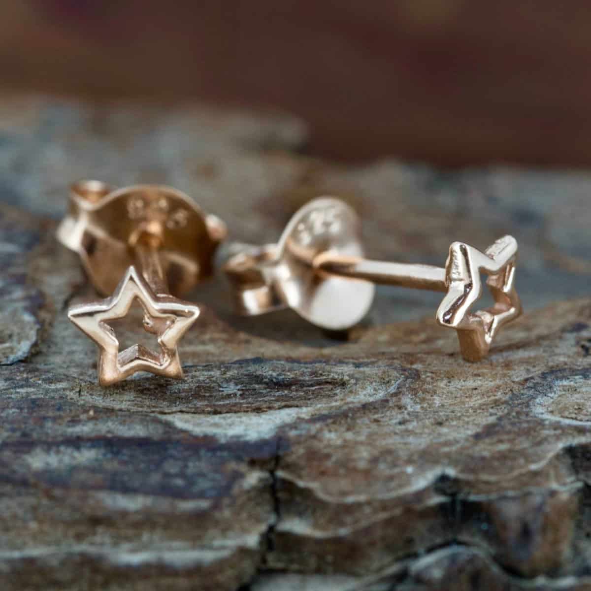 Royal Mile Silver - wee open star stud