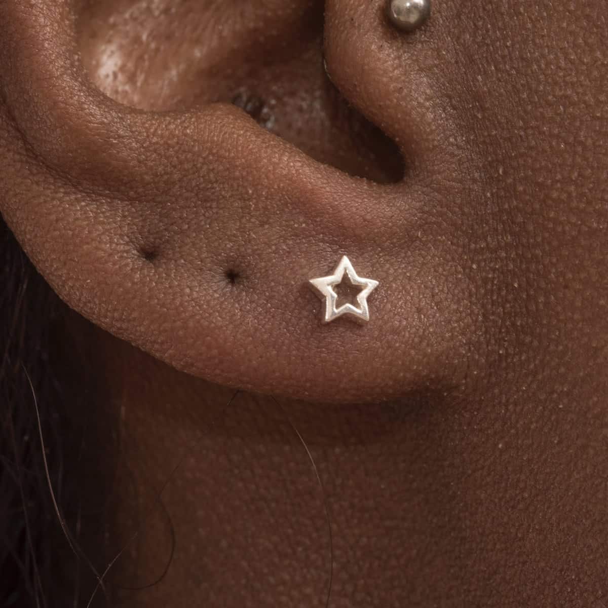 Royal Mile Silver - wee open star stud