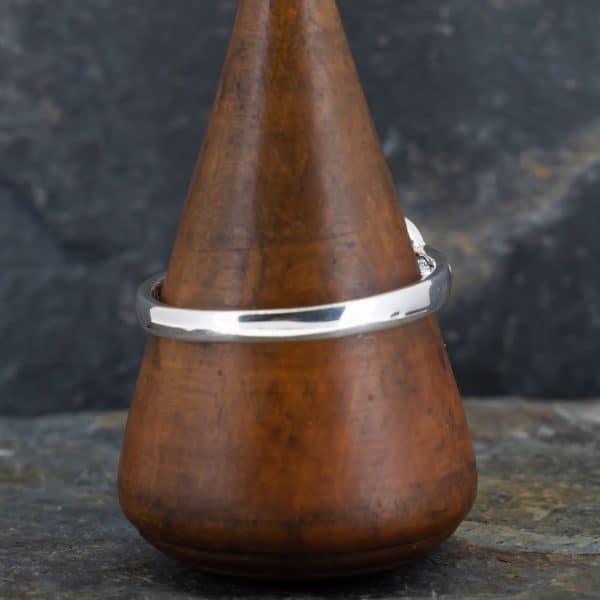 Royal Mile Silver - Celtic Ring with garnet Gemstone
