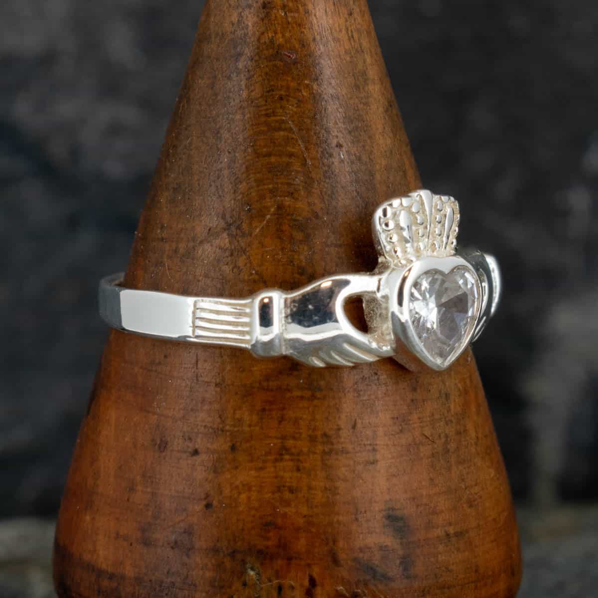 Royal Mile Silver - Silver Claddagh ring with crystal gemstone