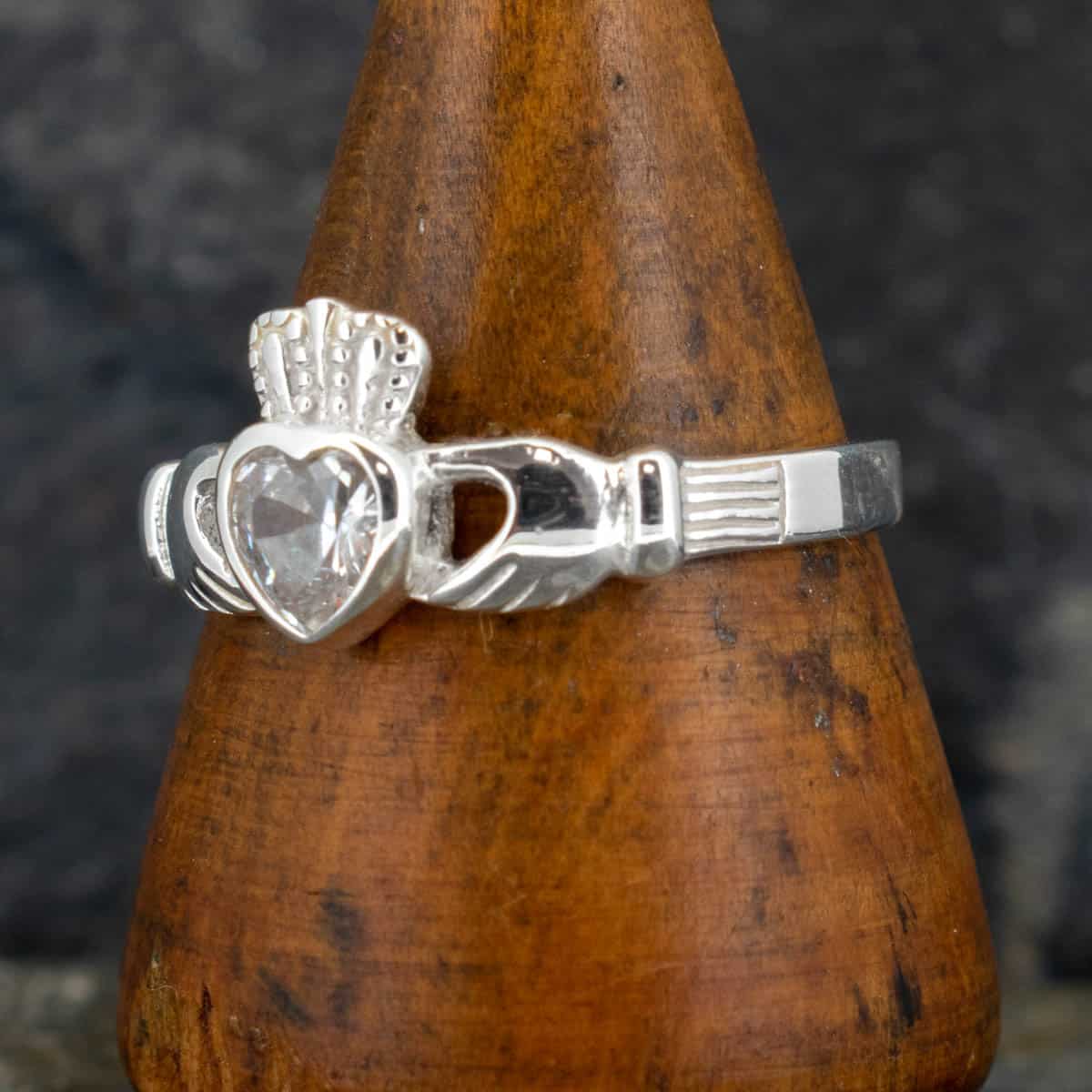 Royal Mile Silver - Silver Claddagh ring with crystal gemstone